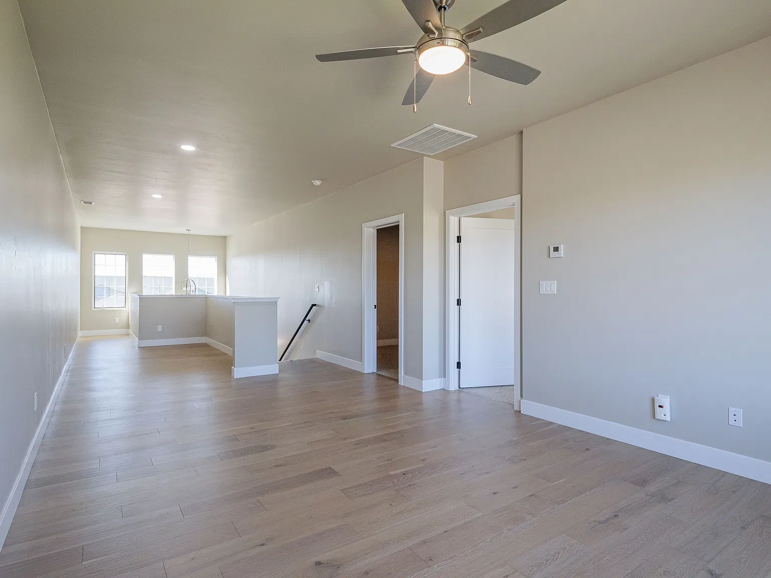 1850 Wellington Avenue - 1 — Photo 4