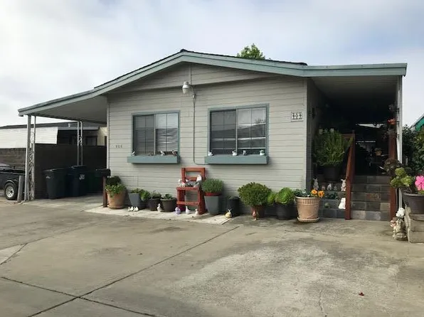 49 Blanca Ln Spc 404, Watsonville, CA 95076