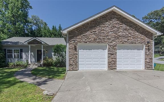 2nd image of 411 Wakefield Dr