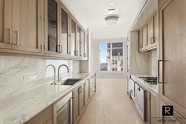 Rented by R New York