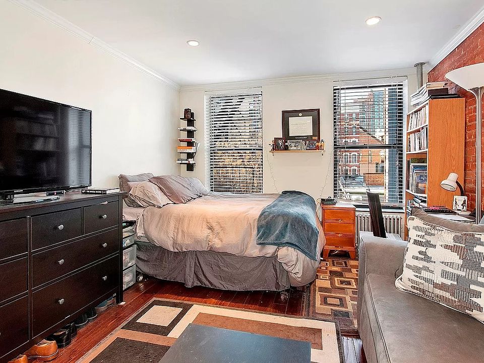 1st image of 23 Clinton St APT 3C