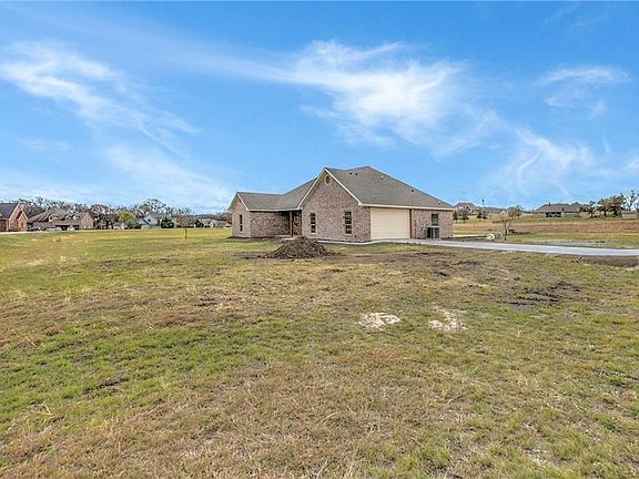 5th image of 101 S Bear Creek Ln