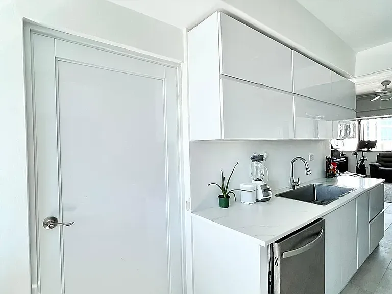 54 Calle Palmeras #502 — Photo 10