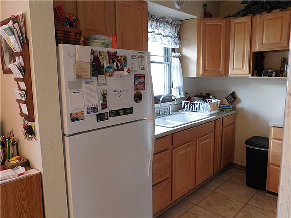 5th image of 3717 Cambridge Dr