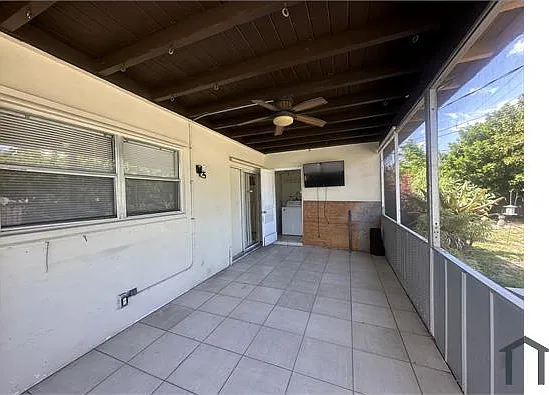 2824 N Dixie Hwy — Photo 7