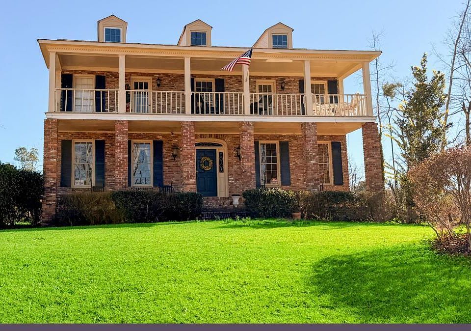 1st image of 123 Lakeview Ct