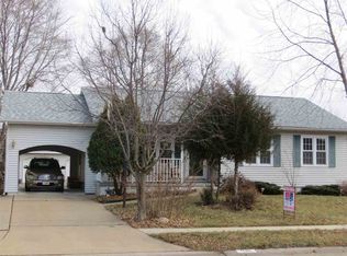 1105 15th St, Silvis, IL