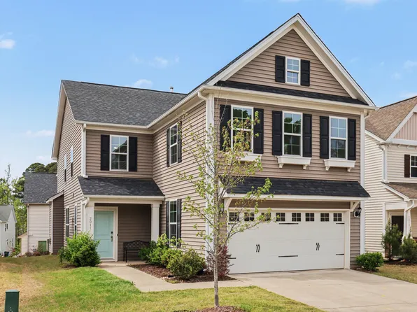 2011 Magnolia Tree Ln, Durham, NC 27703