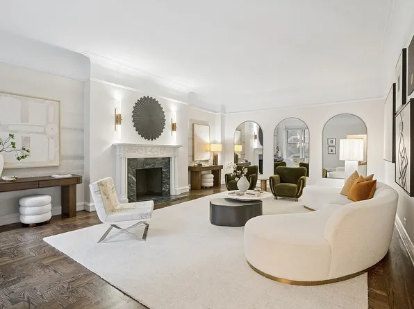 180 W 58th St #3C, New York, NY 10019