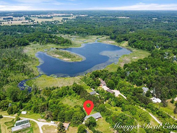 3rd image of 10245 Lincoln Lake Rd NE