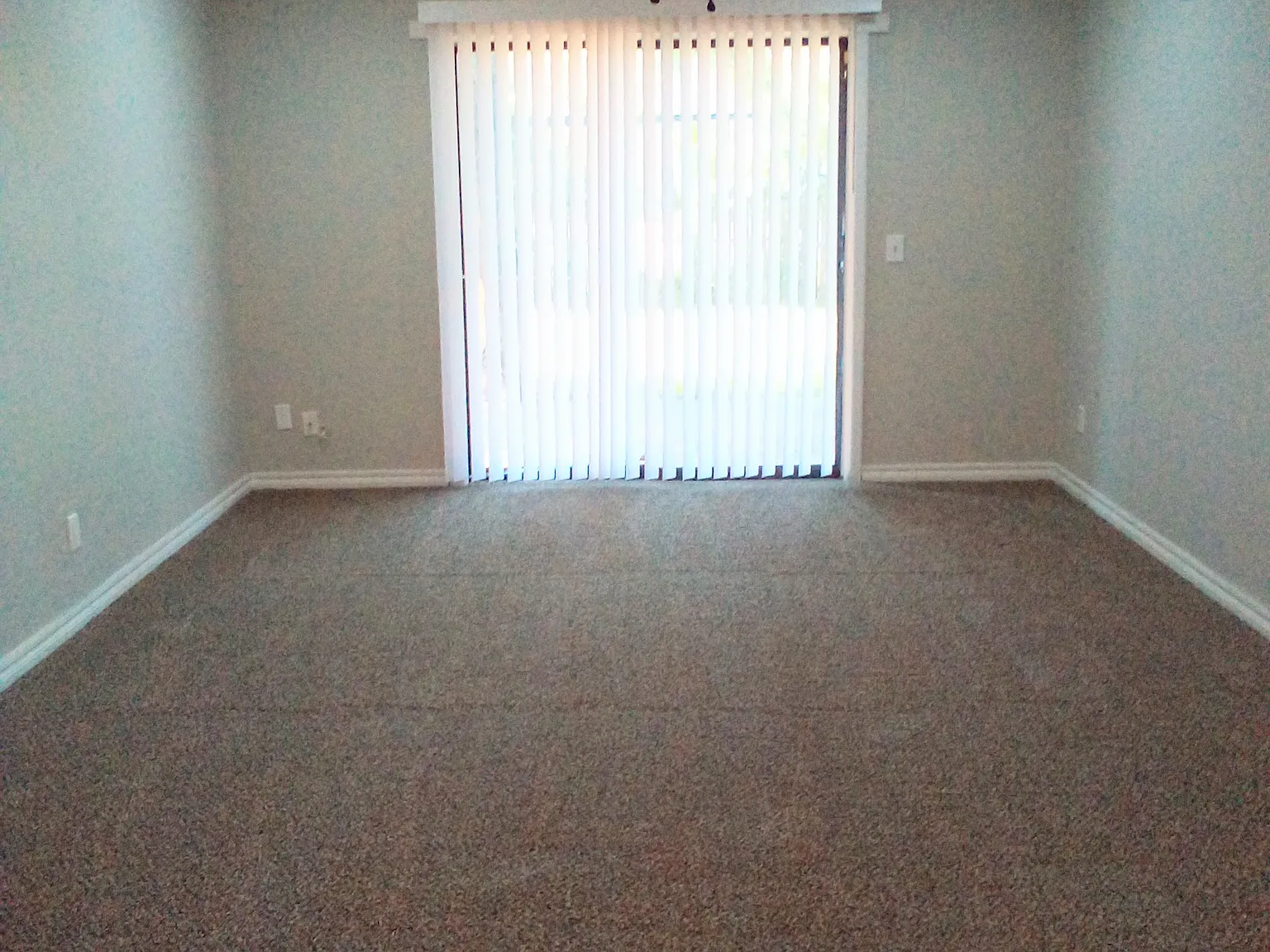 3 bed, 1099 sqft, $1,395 — Photo 3