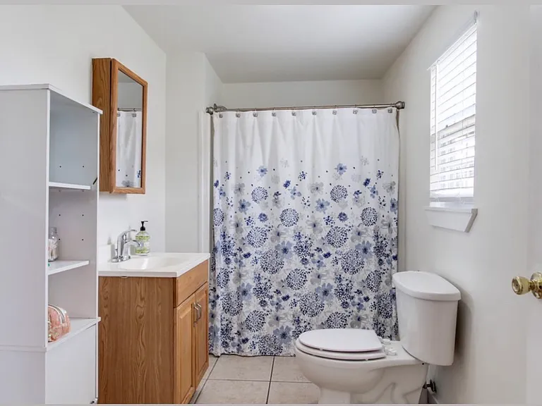 2119 Saint Ann St #1 — Photo 11