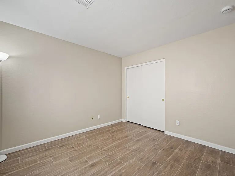 12829 N 127th Ln — Photo 11