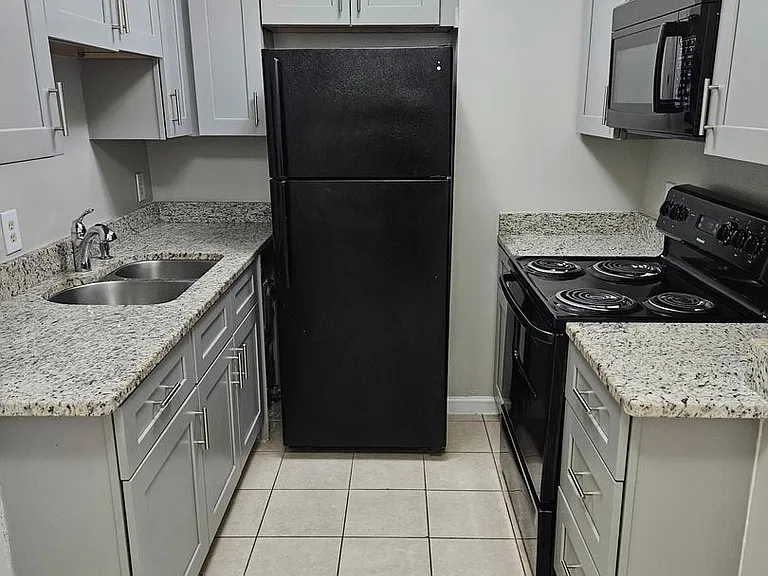 Brightside Apartments — Photo 1