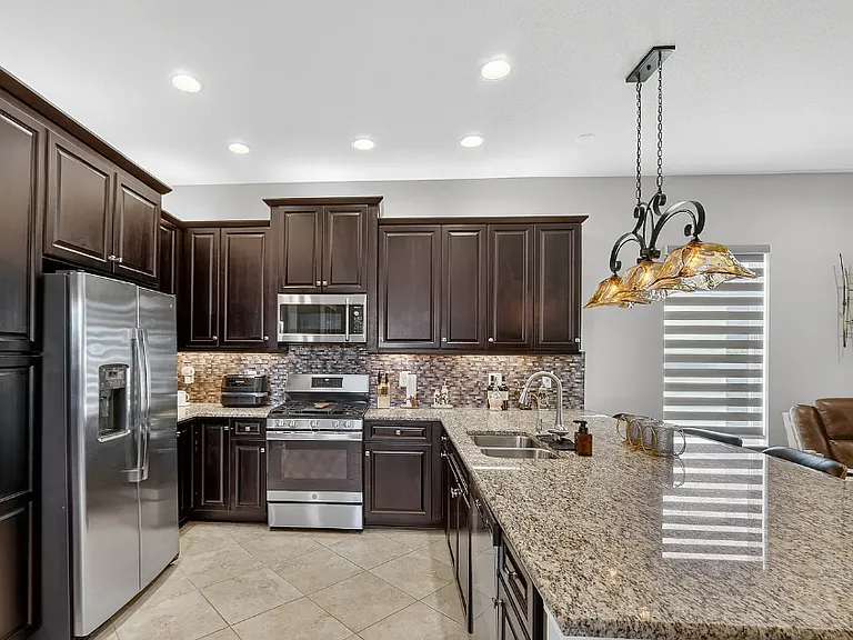 30724 Lindentree Dr — Photo 14