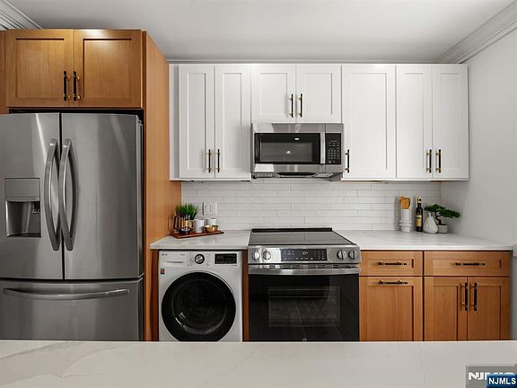 5th image of 9 Morse Ave