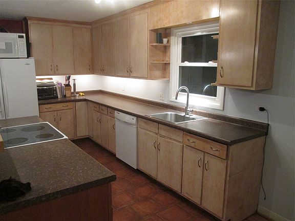 Lots of countertop space