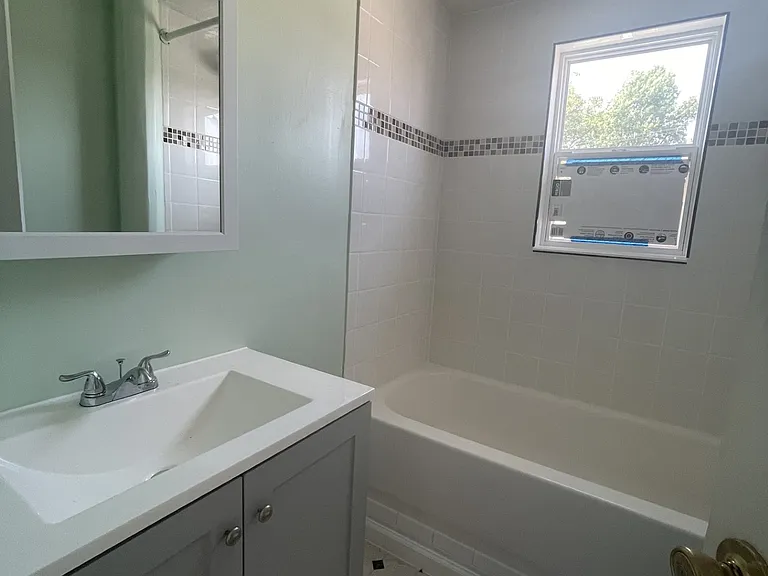 230 Randolph St — Photo 7