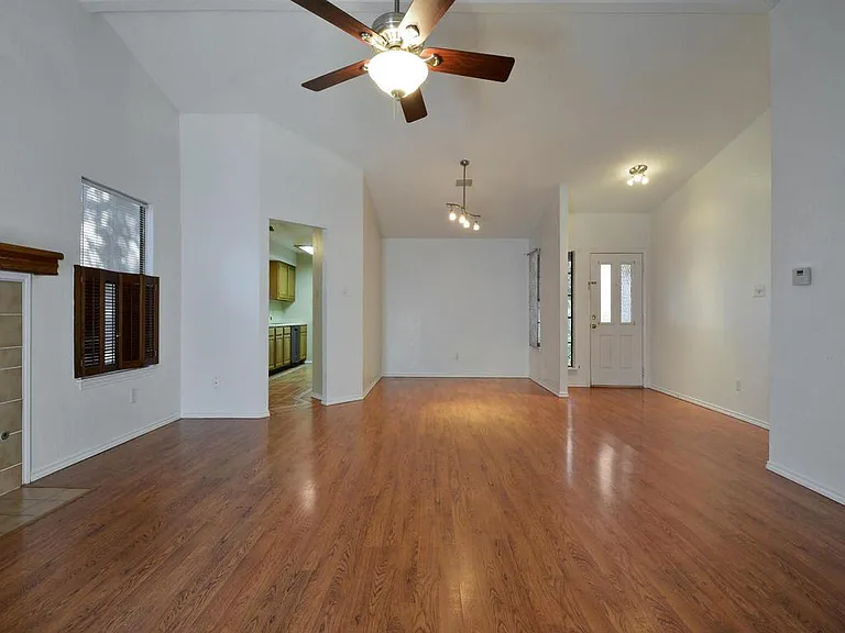 7403 Dallas Dr — Photo 6