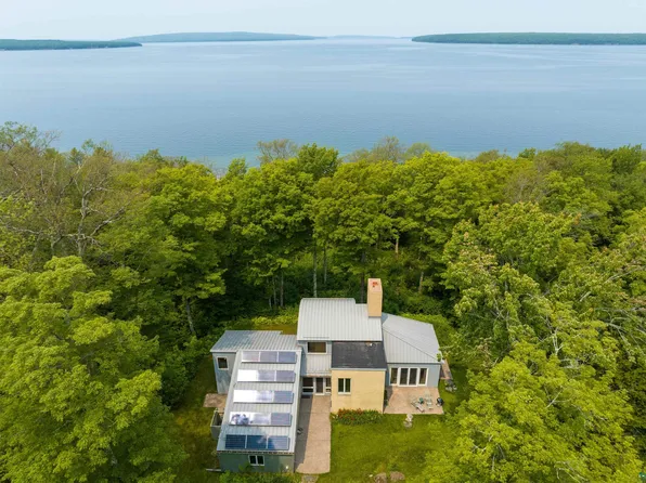 3400 North Shore Rd, LaPointe, WI 54850