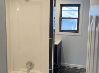 408 N Roosevelt Ave, Saint Anne, IL 60964