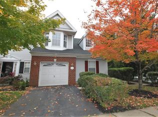 11 Garnet Ct #16, Franklin Park, NJ 08823