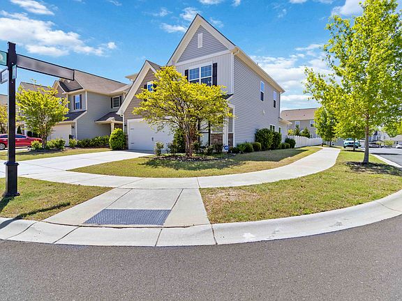 4th image of 1016 Loggerhead Dr