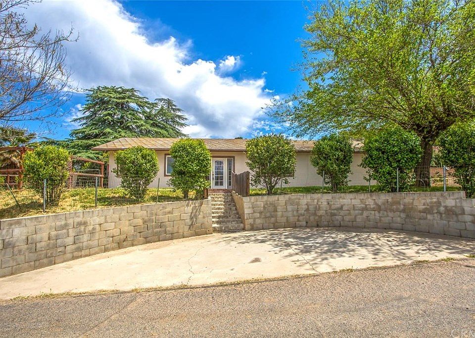 1st image of 2600 Zanja View Dr