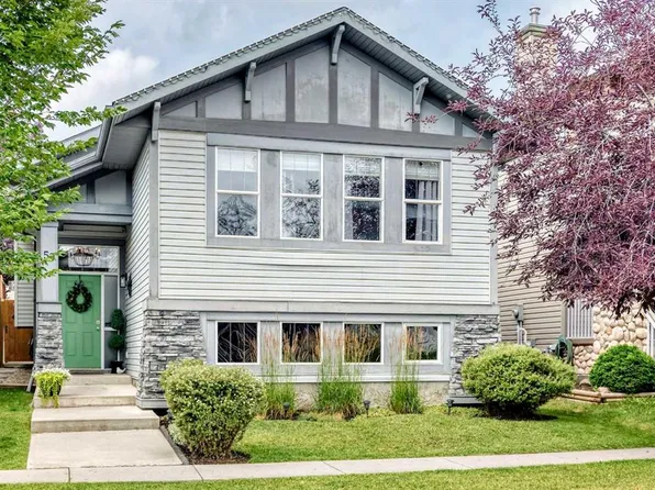 59 E Prestwick St SE, Calgary, AB T2Z 4S5