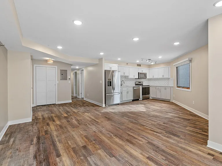 121 Washington Ave S #502 — Photo 2