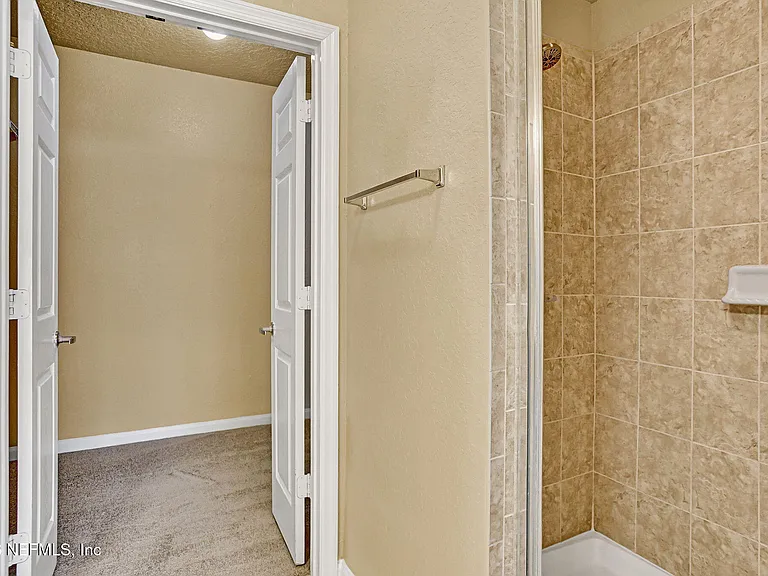 8539 Gate Pkwy #9330 — Photo 13
