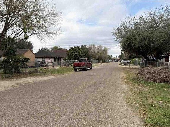 5th image of 5701 Beaumont Ave