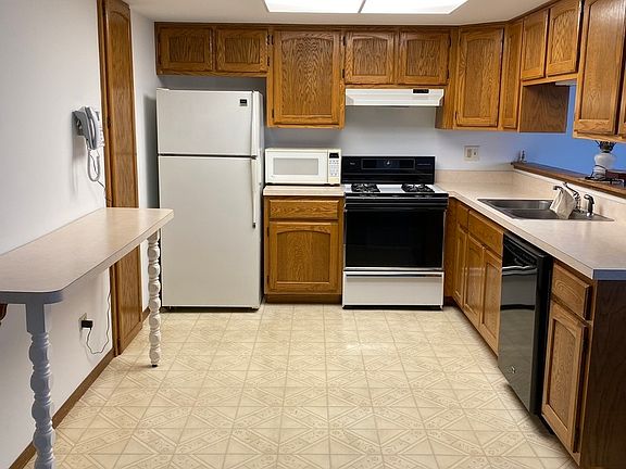 3rd image of 8152 Daniel Dr #E3