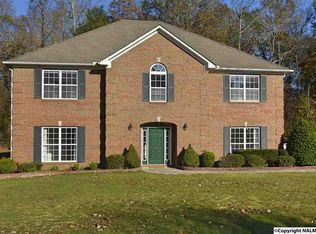 604 Pond View Ln SE, Brownsboro, AL 35741