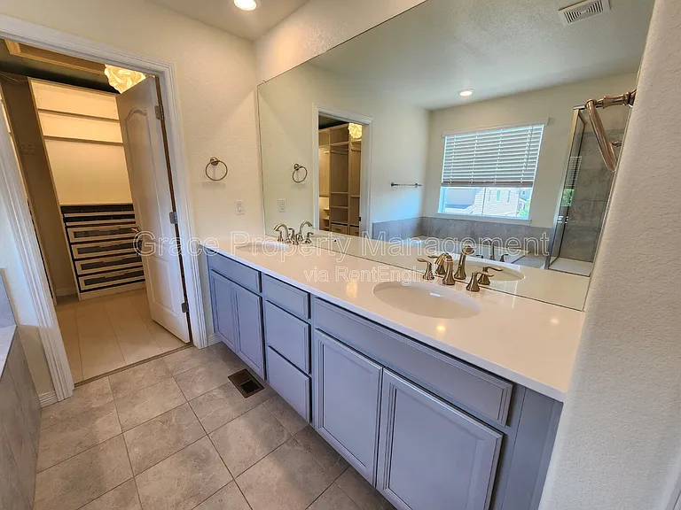 808 Byrd Dr — Photo 24