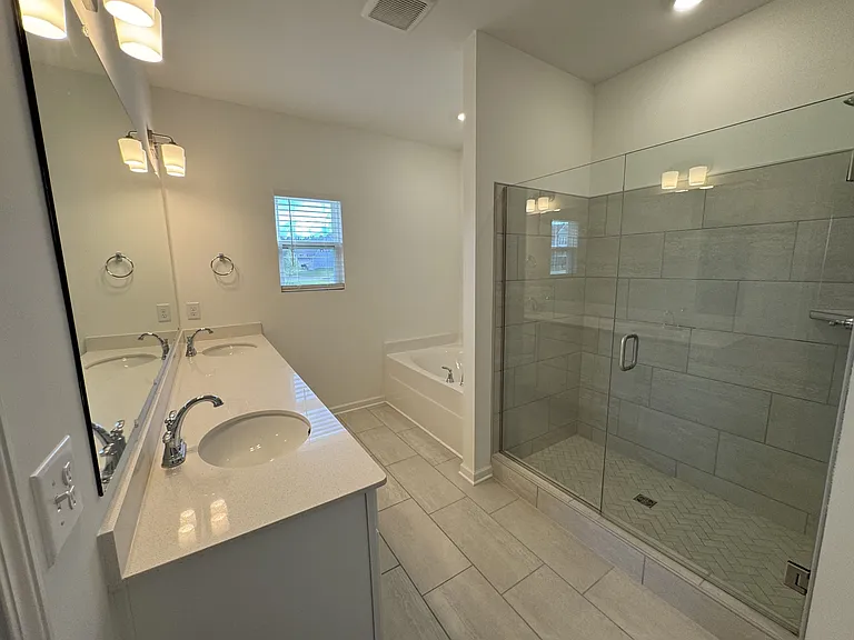 213 Charlie Pl — Photo 6