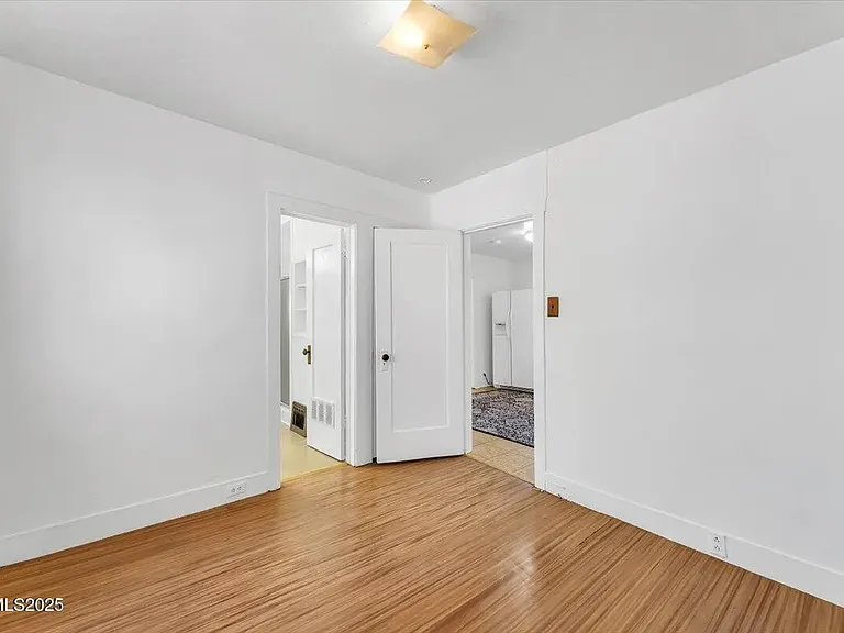 1145 Seminary Ave — Photo 17