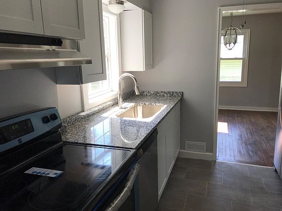 2nd image of 21728 Suwanne Pl