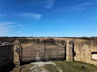 1140 Smith Rd, Howe, TX 75459