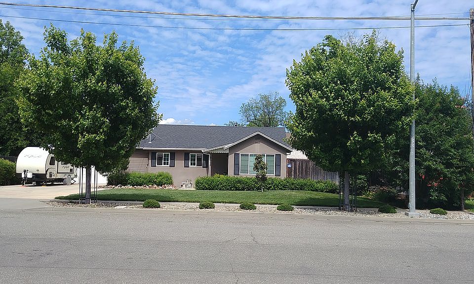 1st image of 2628 Burnap Ave