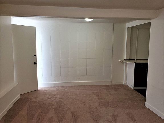 5th image of 632 N State St APT 10