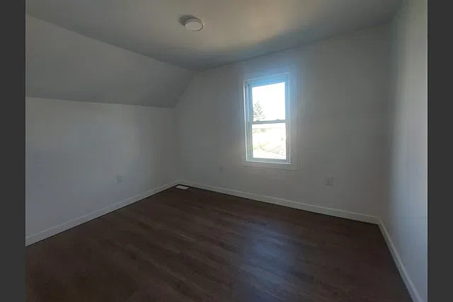 1 bed, $1,300 — Photo 2