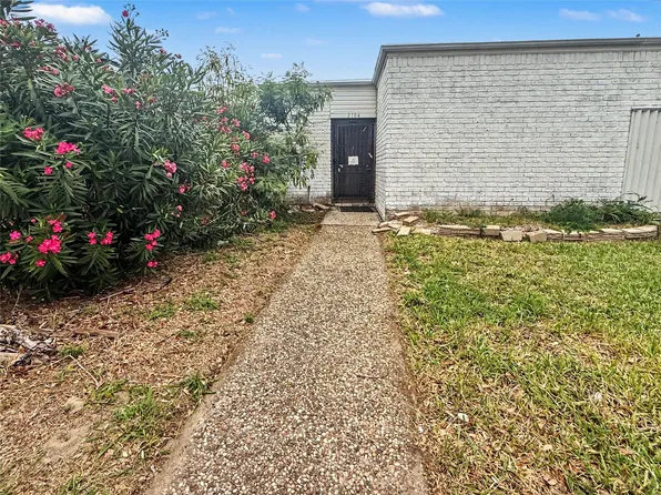 2106 Avenue L, Galveston, TX 77550