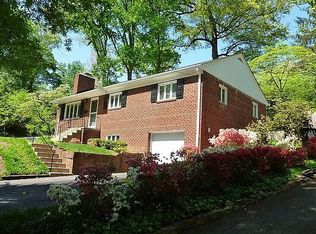 3059 Military Rd, Arlington, VA 22207