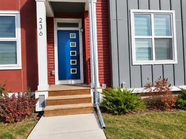 236 S 142nd Ave NW, Calgary, AB T3P 0V7