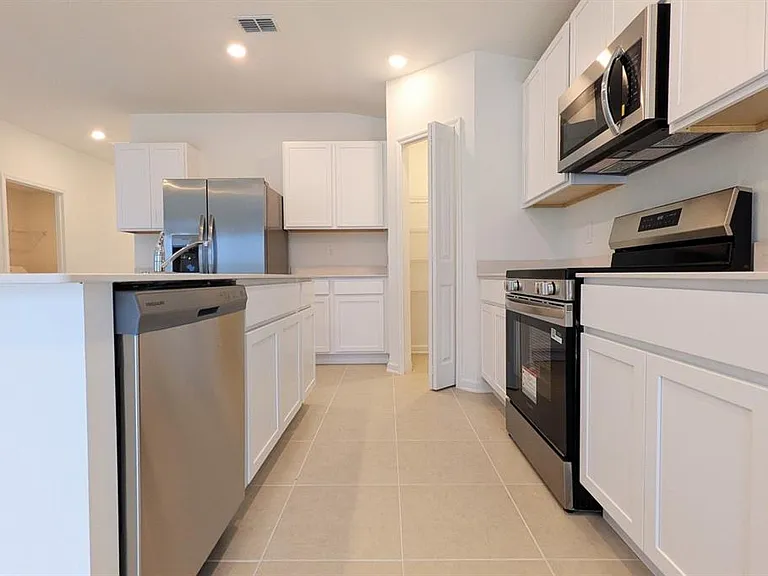 2838 Pennachio Dr — Photo 16