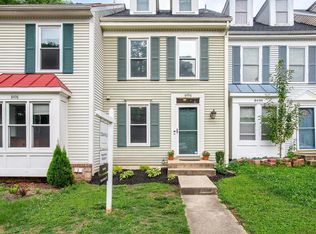 8496 Laurel Oak Dr, Springfield, VA 22153