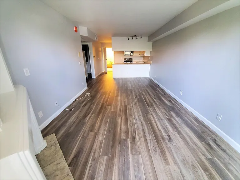2558 S Sepulveda Blvd #11 — Photo 5