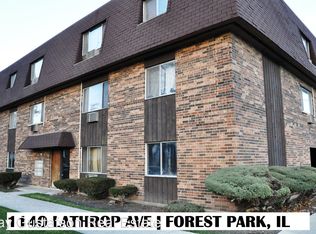 1140 Lathrop Ave #101, Forest Park, IL 60130