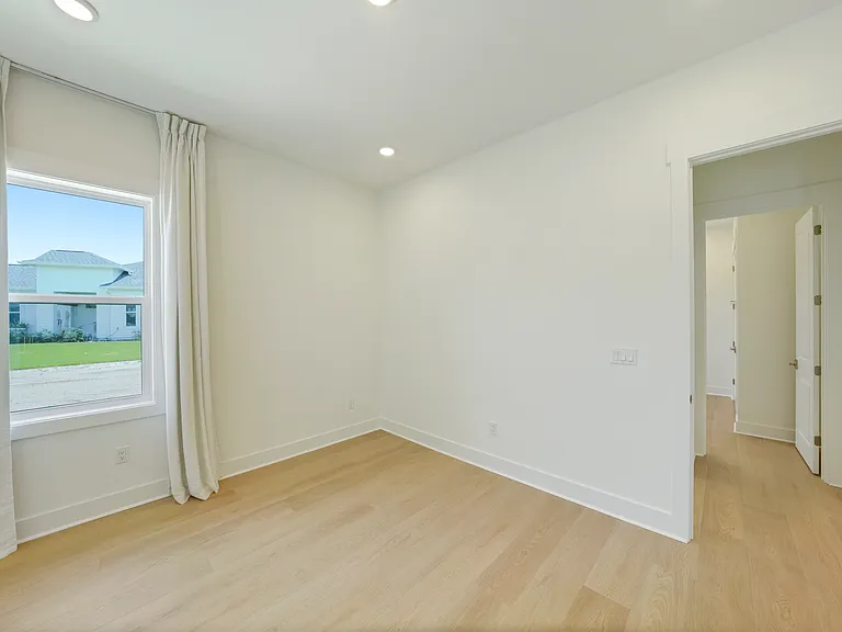 1615 Pathways Dr — Photo 20